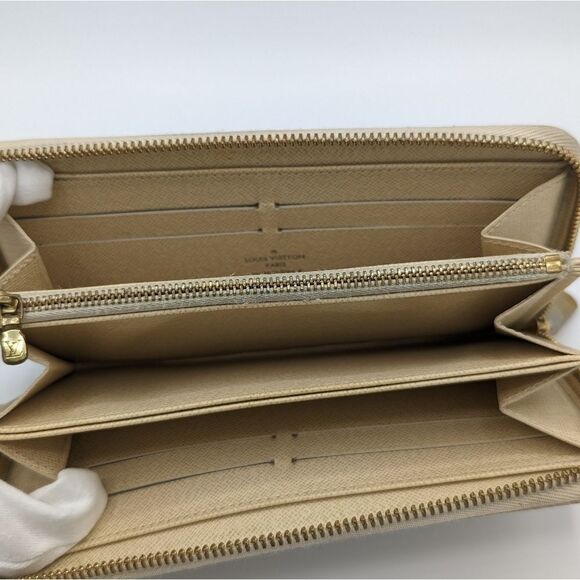 Louis Vuitton Damier Azur Zippy Wallet - Picture 10 of 15